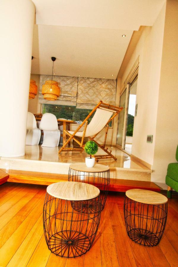 Aerides Luxury Villa PalaiónTsiflíkion Buitenkant foto
