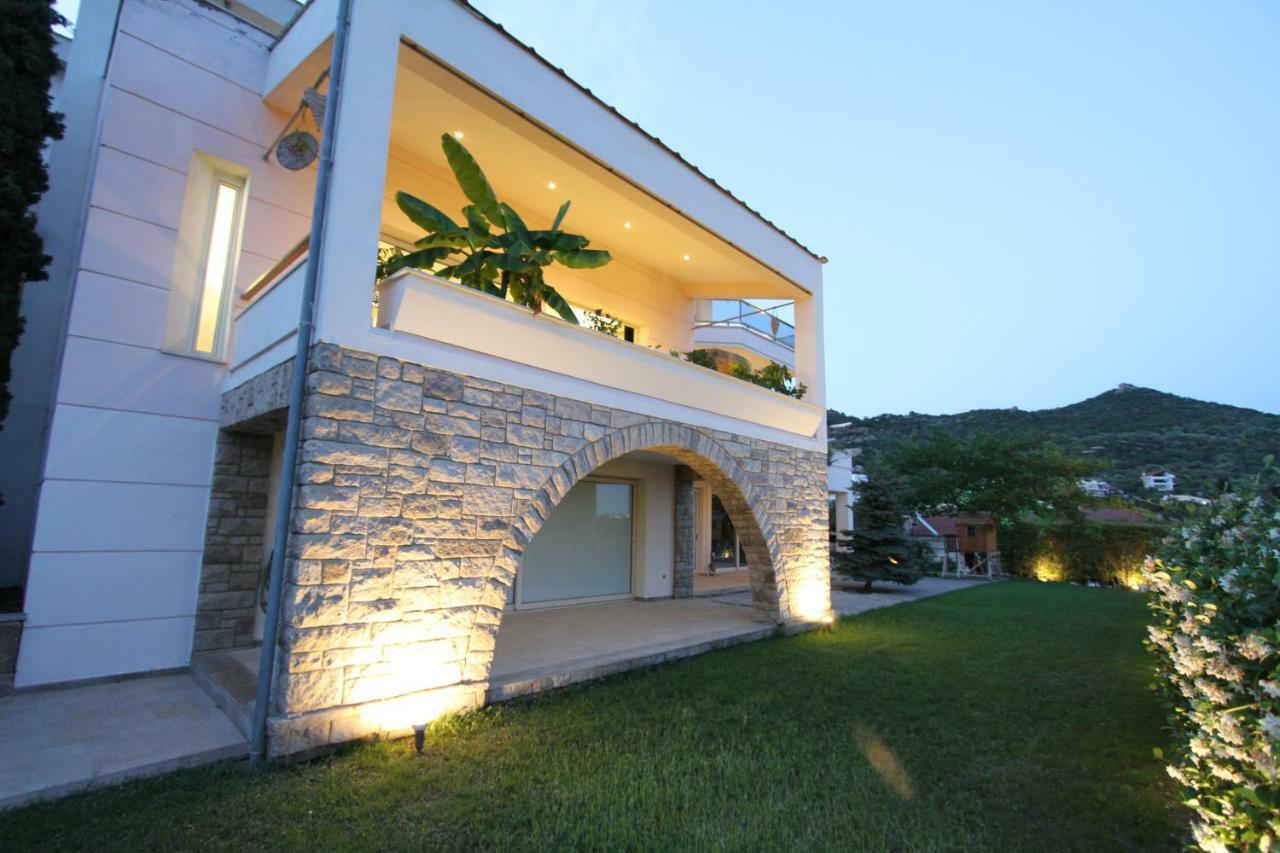 Aerides Luxury Villa PalaiónTsiflíkion Buitenkant foto