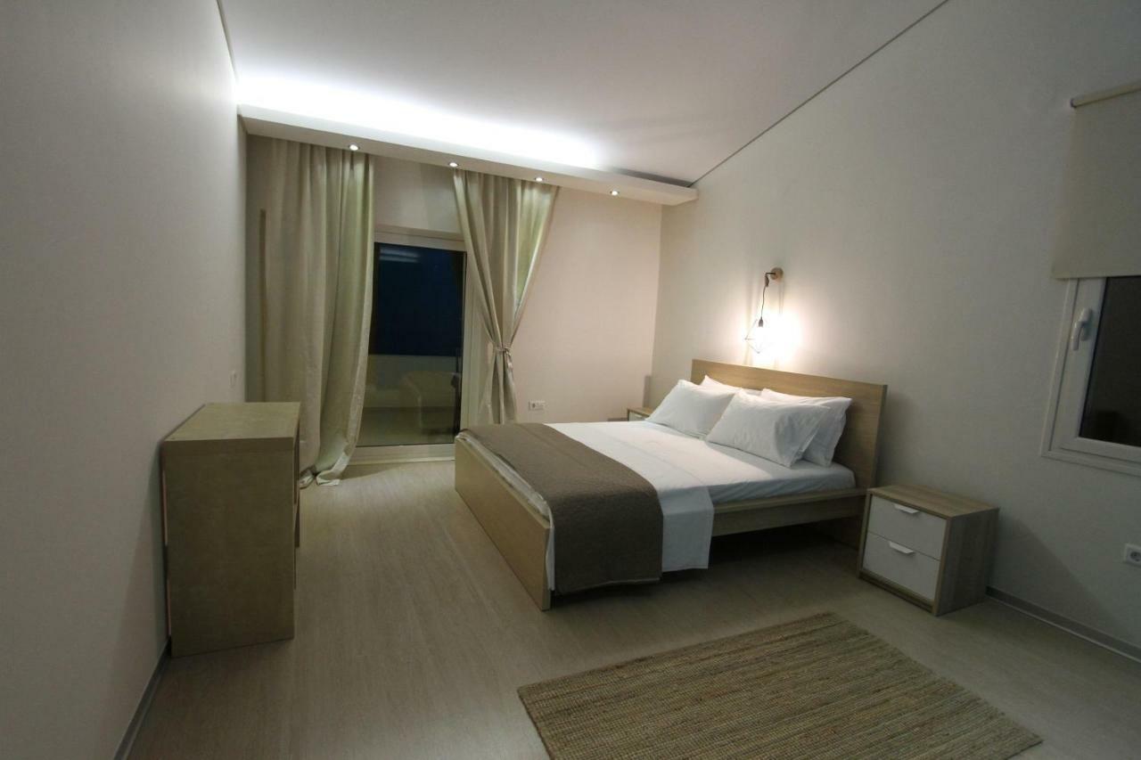 Aerides Luxury Villa PalaiónTsiflíkion Buitenkant foto