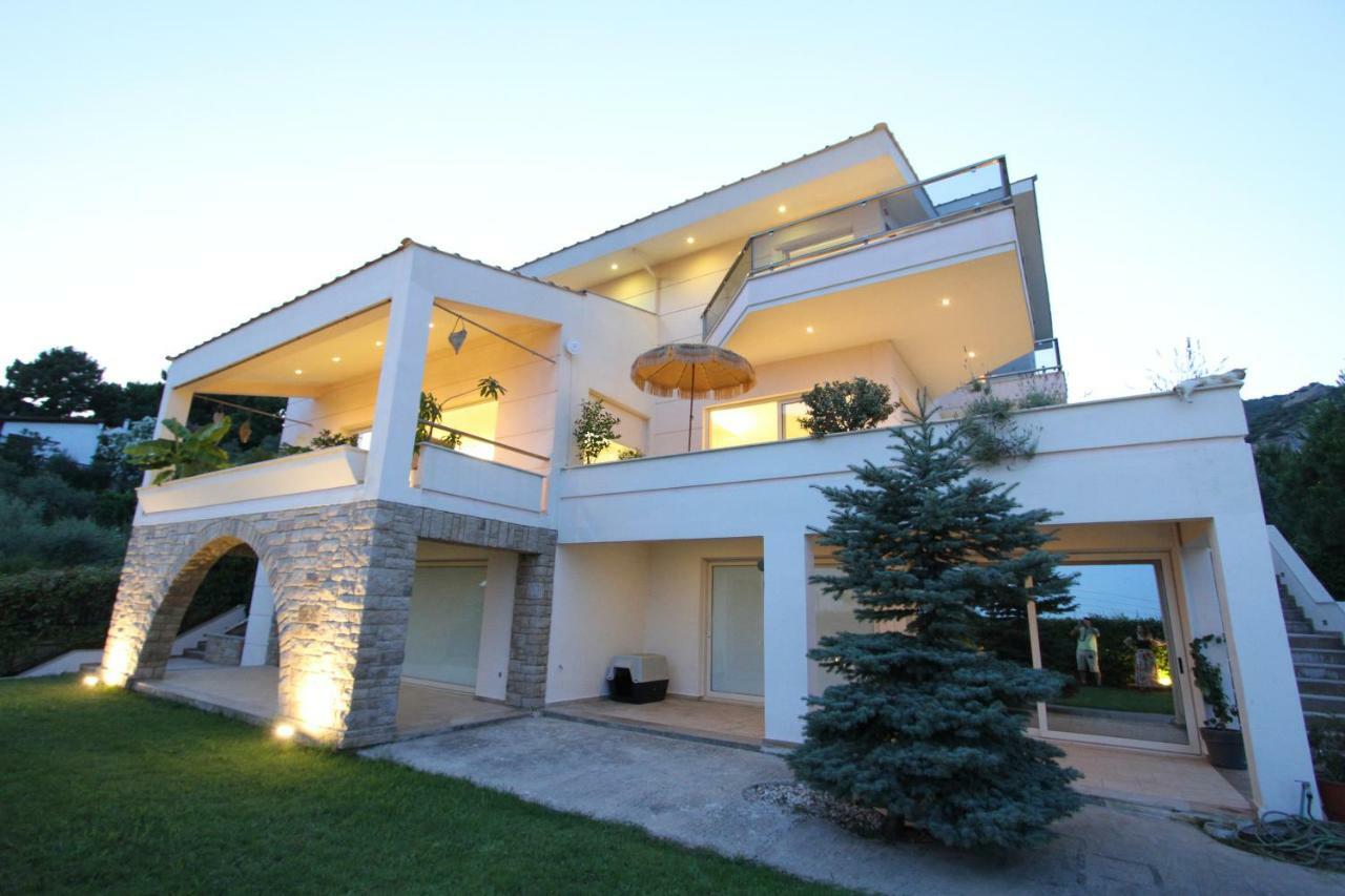 Aerides Luxury Villa PalaiónTsiflíkion Buitenkant foto